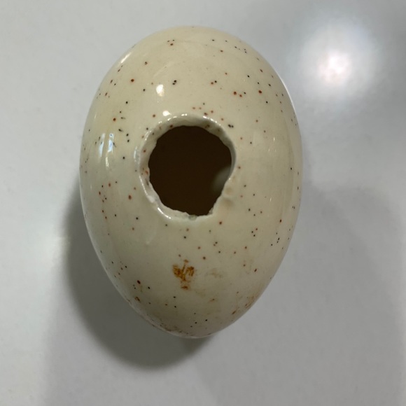 3 porcelain floral Easter eggs - Picture 7 of 7